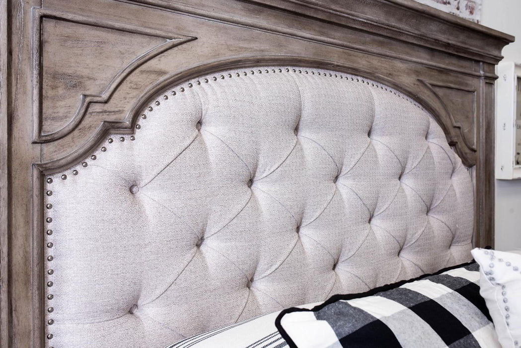 Steve Silver Highland Park Queen Panel Bed in Waxed Driftwood